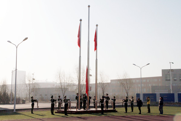 图片 三升旗仪式现场.png