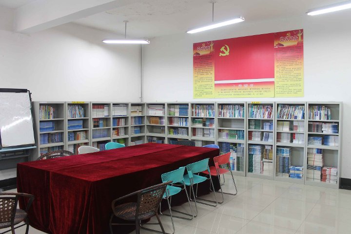 图1 图书角全景.jpg